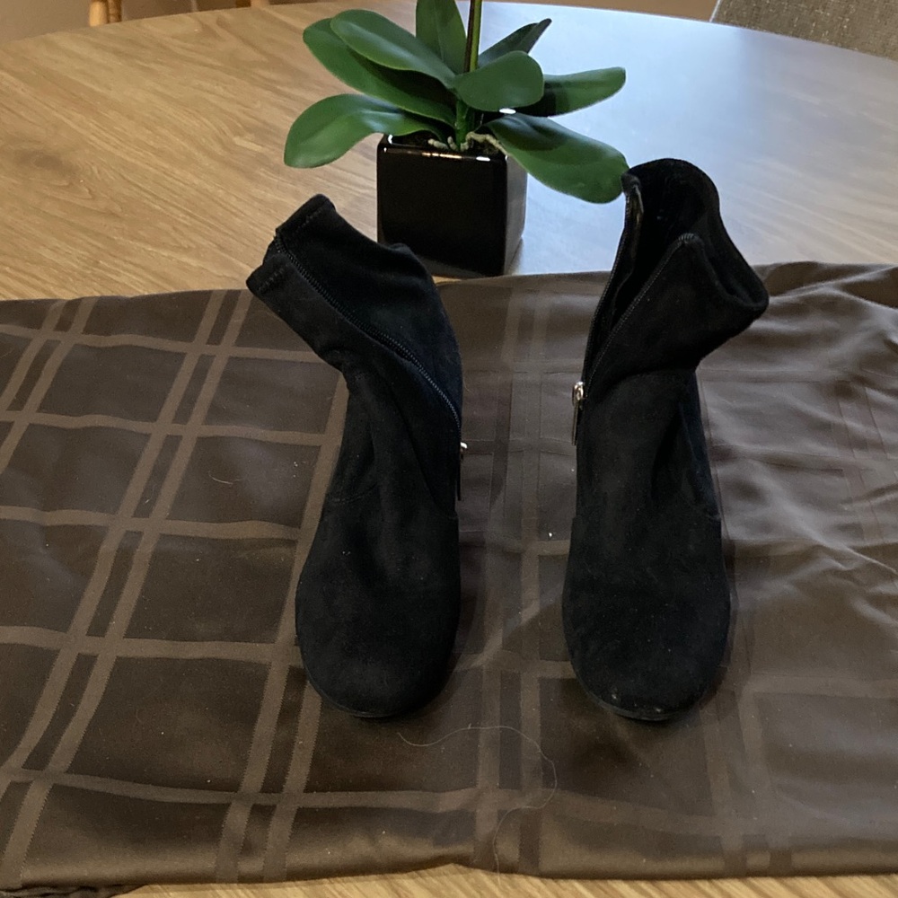 Unisa Black Ankle Booties
